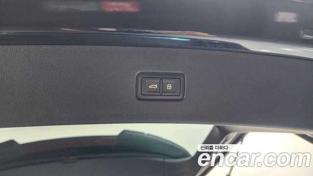 Audi Q7 2021 — photo 22
