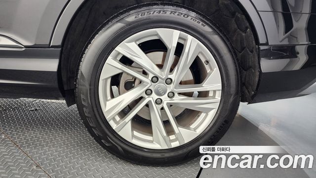 Audi Q7 2021 — photo 7