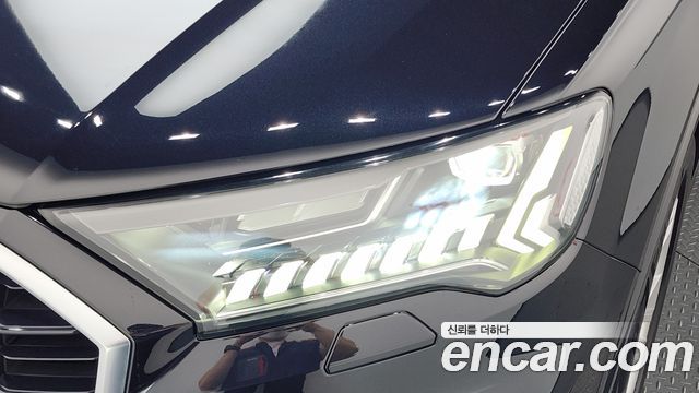 Audi Q7 2021 — photo 8