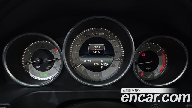 Mercedes-Benz E-Class 2016 — photo 8