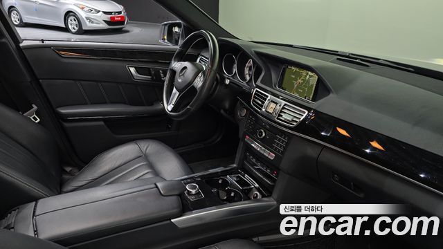 Mercedes-Benz E-Class 2016 — photo 20