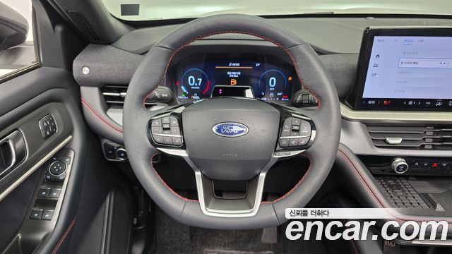 Ford Explorer 2025 — photo 13