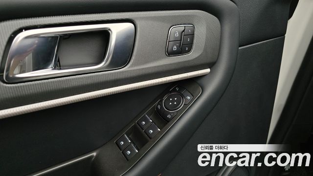 Ford Explorer 2025 — photo 17