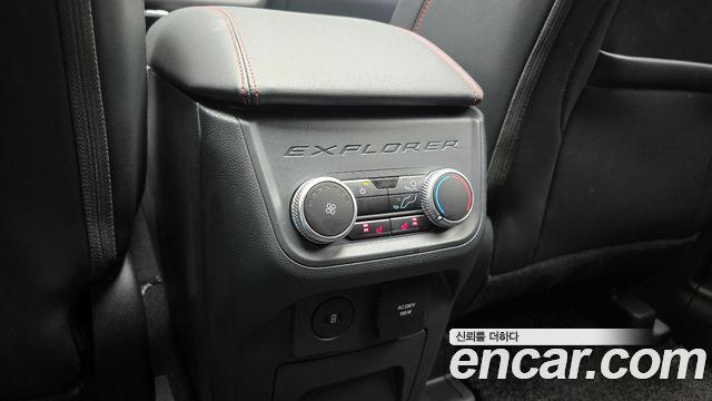Ford Explorer 2025 — photo 18