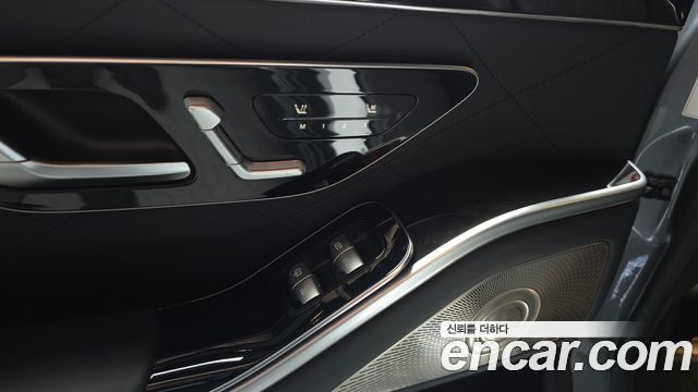 Mercedes-Benz S-Class 2021 — photo 28