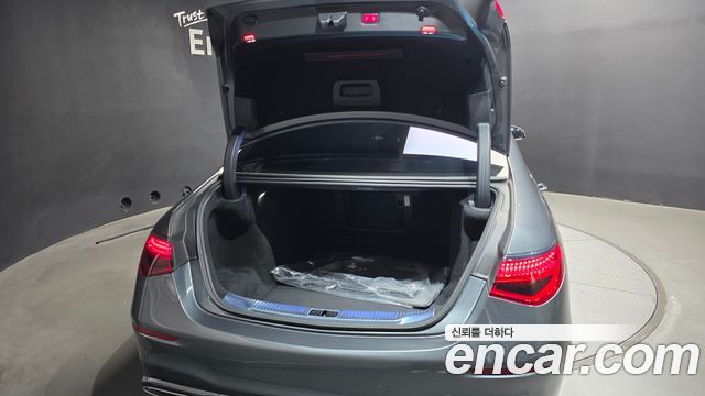 Mercedes-Benz S-Class 2021 — photo 34