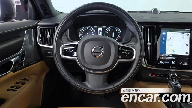 Volvo V90 2018 — photo 13