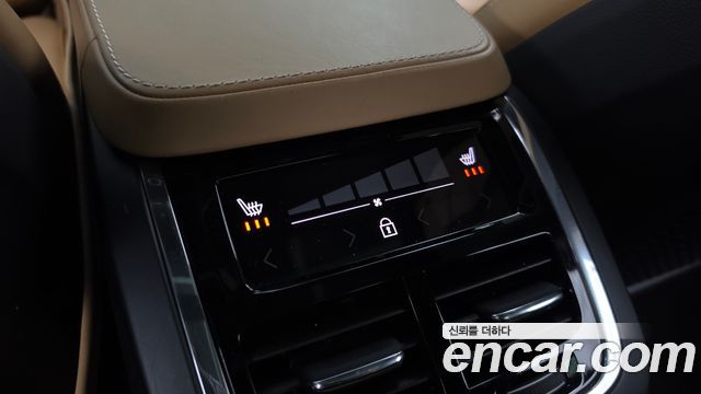 Volvo V90 2018 — photo 19