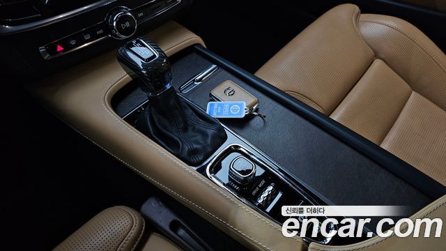 Volvo V90 2020 — photo 12