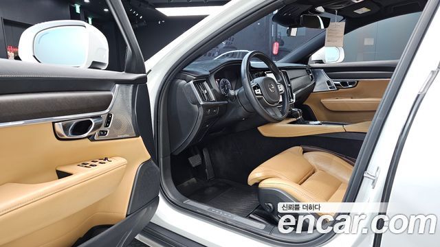 Volvo V90 2020 — photo 13