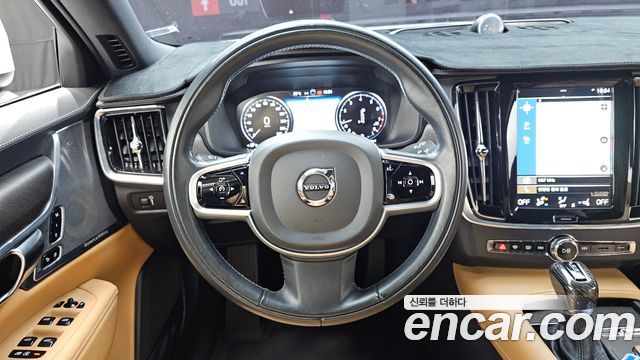 Volvo V90 2020 — photo 19
