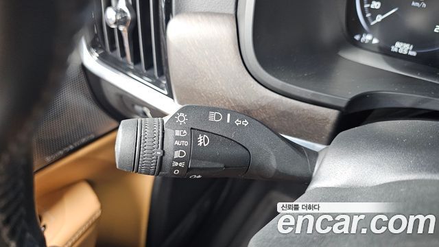 Volvo V90 2020 — photo 30
