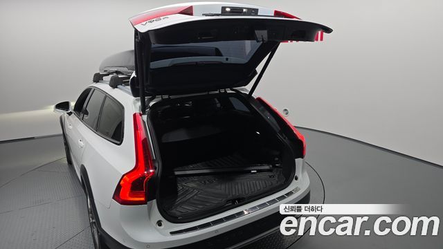 Volvo V90 2020 — photo 36