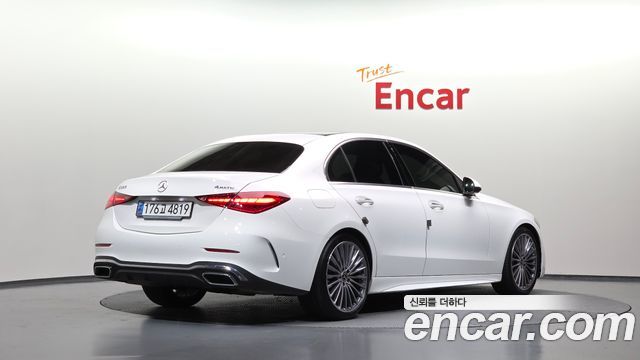 Mercedes-Benz C-Class 2023 — photo 2