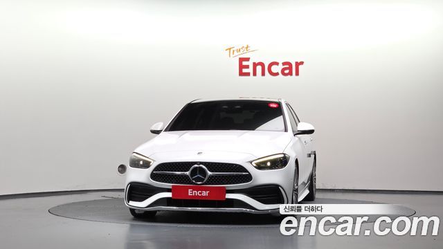 Mercedes-Benz C-Class 2023 — photo 3