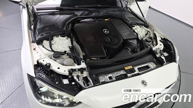 Mercedes-Benz C-Class 2023 — photo 6