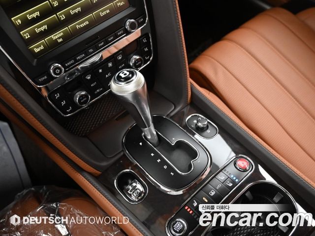 Bentley Flying Spur 2016 — photo 9