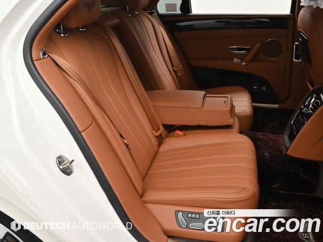 Bentley Flying Spur 2016 — photo 12