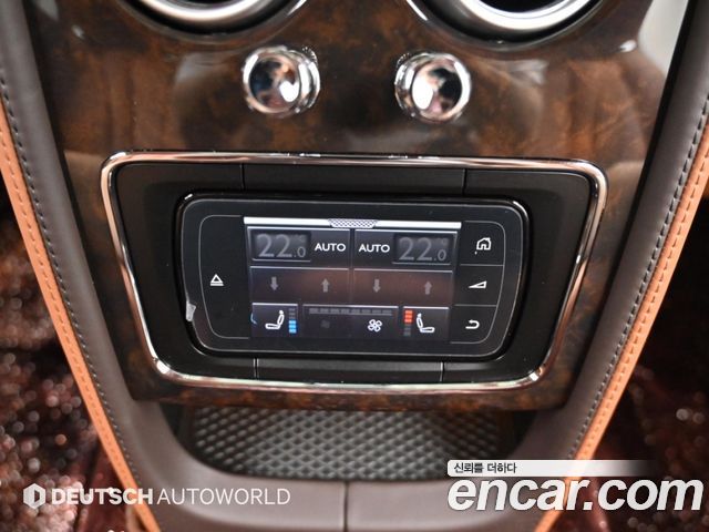 Bentley Flying Spur 2016 — photo 16