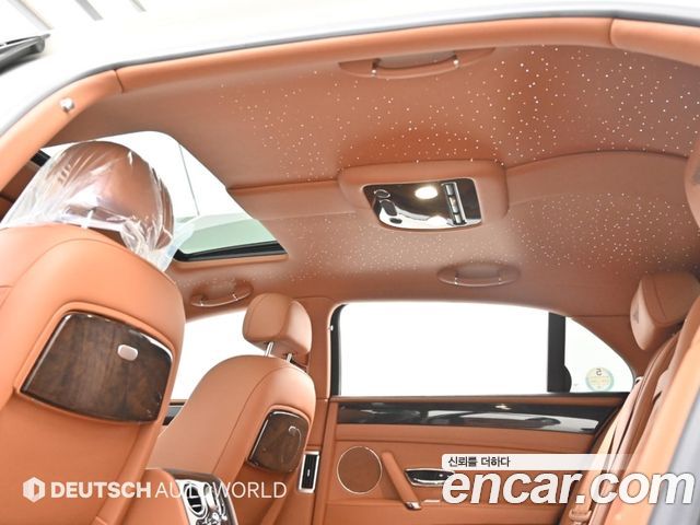 Bentley Flying Spur 2016 — photo 18