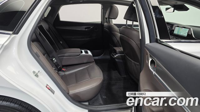 Hyundai Grandeur 2023 — photo 18