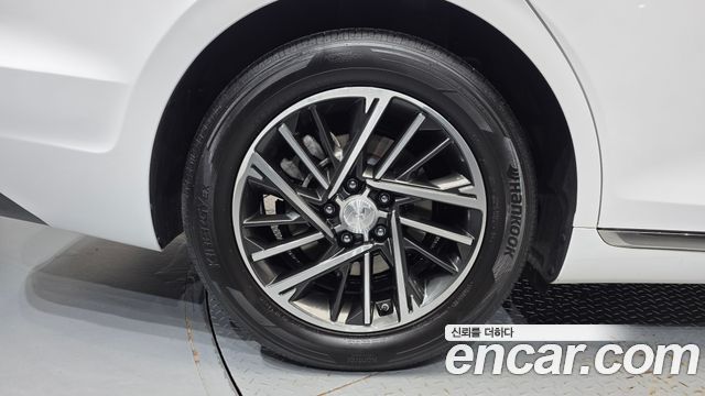 Hyundai Grandeur 2023 — photo 7