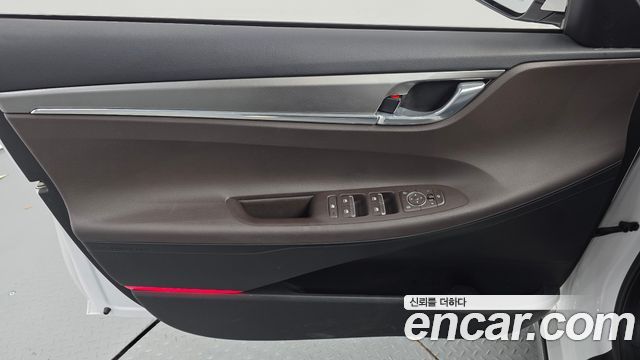 Hyundai Grandeur 2023 — photo 14