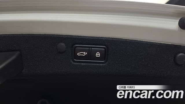 Hyundai Grandeur 2023 — photo 32
