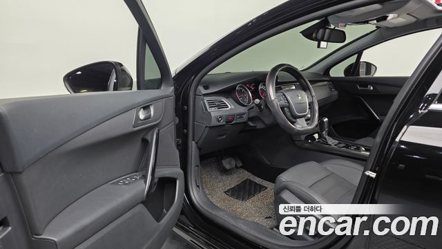 Peugeot 508 2016 — photo 10