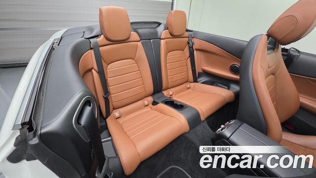 Mercedes-Benz C-Class 2021 — photo 12