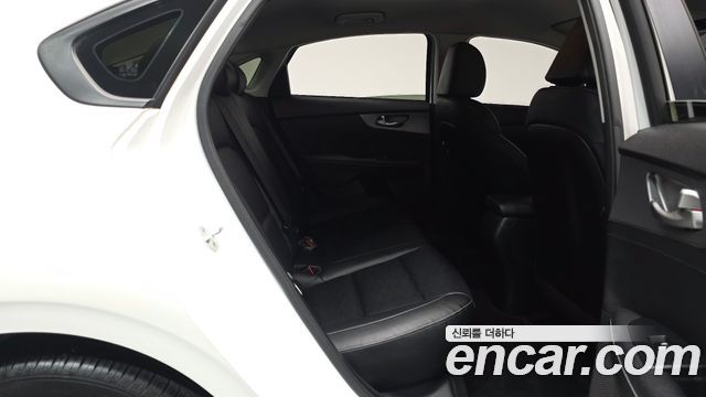 Kia K3 2020 — photo 17