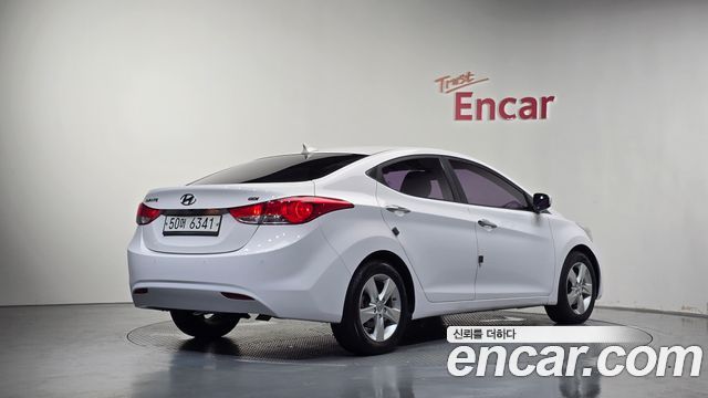 Hyundai AVANTE 2013 — photo 2