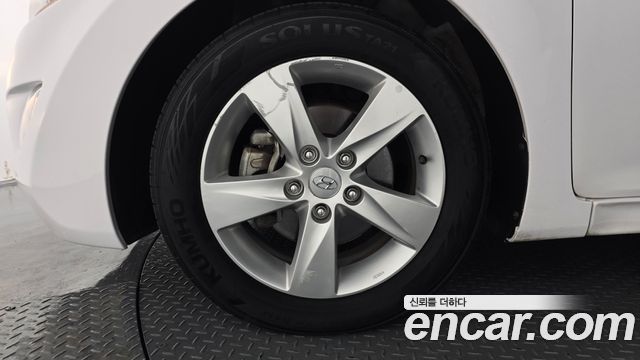 Hyundai AVANTE 2013 — photo 5