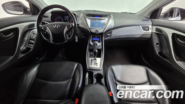 Hyundai AVANTE 2013 — photo 10