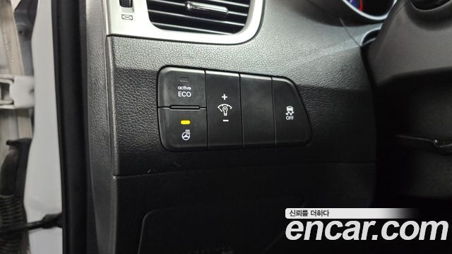 Hyundai AVANTE 2013 — photo 24