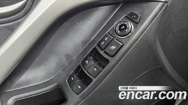 Hyundai AVANTE 2013 — photo 26