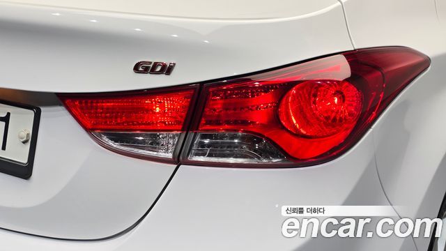 Hyundai AVANTE 2013 — photo 9