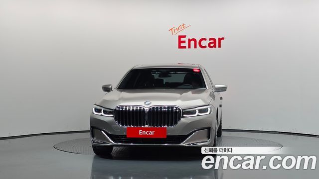 BMW 7-Series 2021 — photo 3