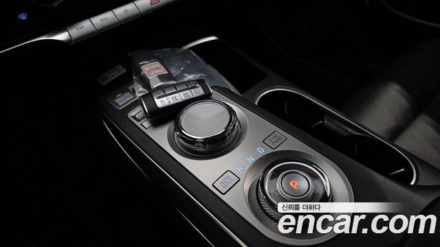 Genesis GV70 2022 — photo 9
