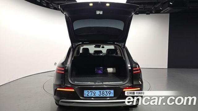 Genesis GV70 2022 — photo 20