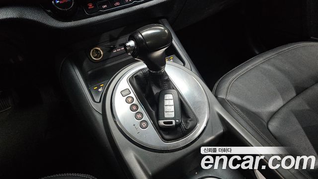 Kia Sportage 2012 — photo 12