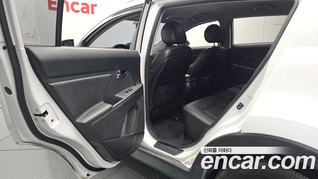 Kia Sportage 2012 — photo 18