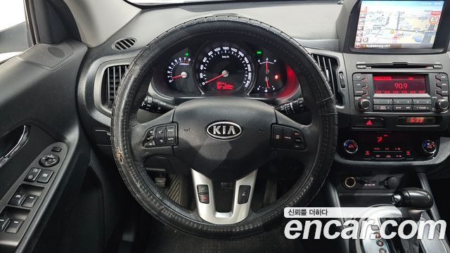 Kia Sportage 2012 — photo 19