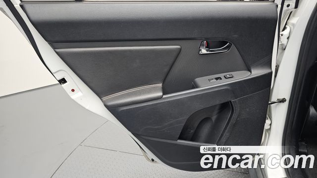 Kia Sportage 2012 — photo 15
