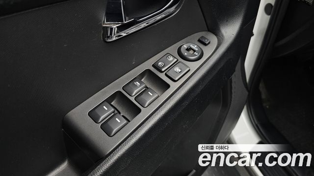 Kia Sportage 2012 — photo 28