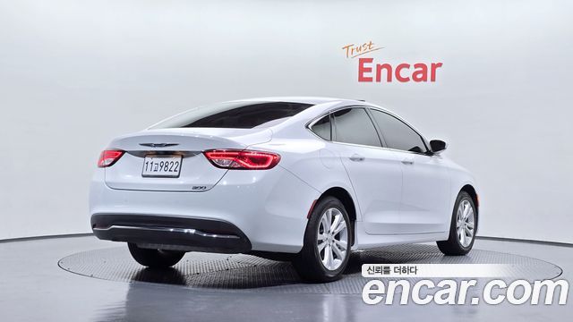 Chrysler 200 2015 — photo 2