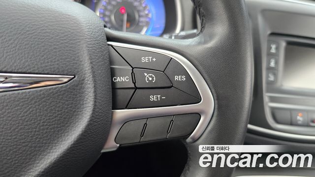 Chrysler 200 2015 — photo 15