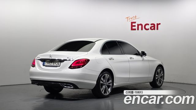 Mercedes-Benz C-Class 2020 — photo 2