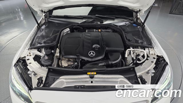 Mercedes-Benz C-Class 2020 — photo 6