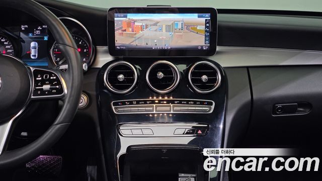 Mercedes-Benz C-Class 2020 — photo 19